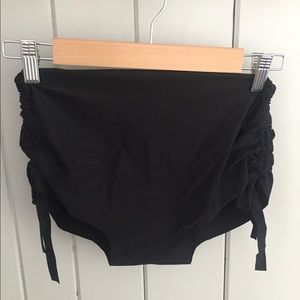K-Deer Bum-Bums Hot Yoga Shorts
